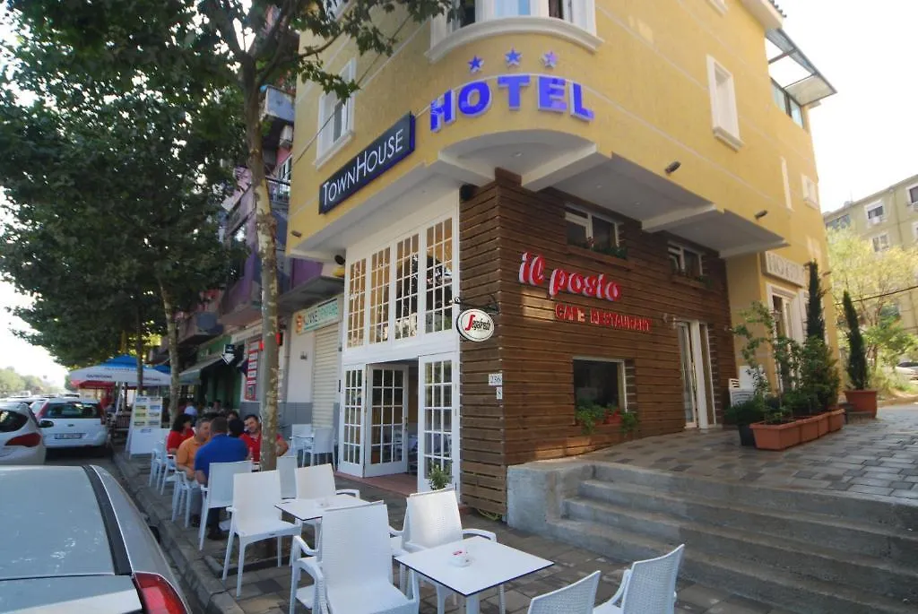 Hotel Town House تيرانا